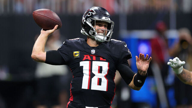ATLANTA, GEORGIA - SEPTEMBER 08: Kirk Cousins #18 of the Atlanta Falcons looks to pass against the Pittsburgh Steelers during the third quarter at Mercedes-Benz Stadium on September 08, 2024 in Atlanta, Georgia.