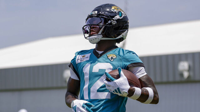 JACKSONVILLE, FL - MAY 19: Jacksonville Jaguars wide receiver Travis Hunter (12) runs during the Jacksonville Jaguars OTA on May 19, 2025 at Miller Electric Center in Jacksonville, Fl.