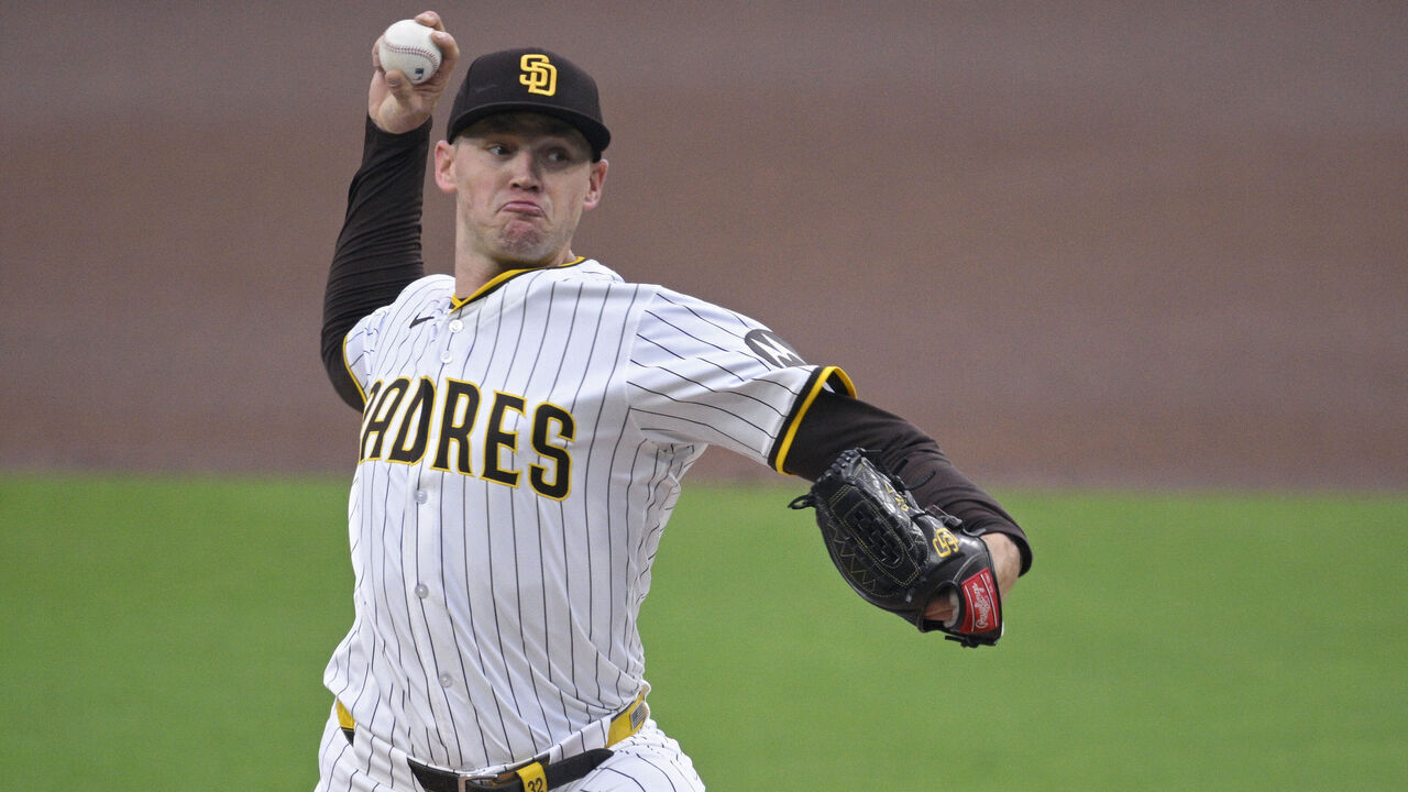 SAN DIEGO, CALIFORNIA - MAY 27: Stephen Kolek #32 of the San Diego Padres pitches against the Miami Marlins during the first inning at Petco Park on May 27, 2025 in San Diego, California.