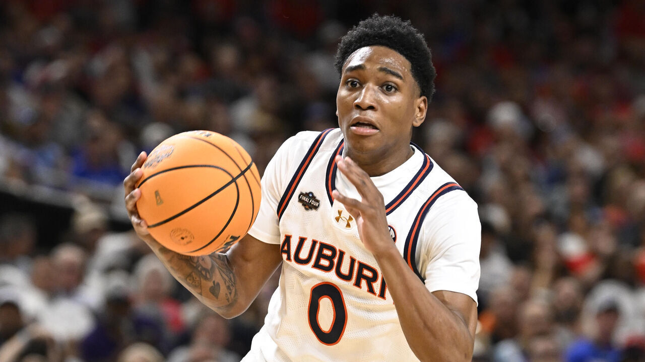 College Basketball: NCAA Final Four: Auburn Tahaad Pettiford (0) in action, dribbles vs Florida at the Alamo dome. San Antonio, TX 4/5/2025 CREDIT: Greg Nelson (Set Number: X164705 TK1)