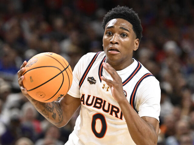 College Basketball: NCAA Final Four: Auburn Tahaad Pettiford (0) in action, dribbles vs Florida at the Alamo dome. San Antonio, TX 4/5/2025 CREDIT: Greg Nelson (Set Number: X164705 TK1)