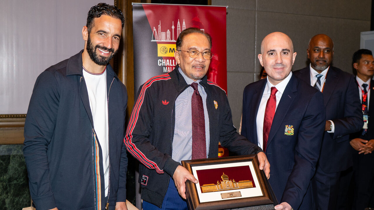 KUALA LUMPUR, MALAYSIA - MAY 27: CEO Omar Barrada and Head Coach Ruben Amorim of Manchester United meet Anwar Ibrahim, Prime Minister of Malaysia on May 27, 2025 in Kuala Lumpur, Malaysia.