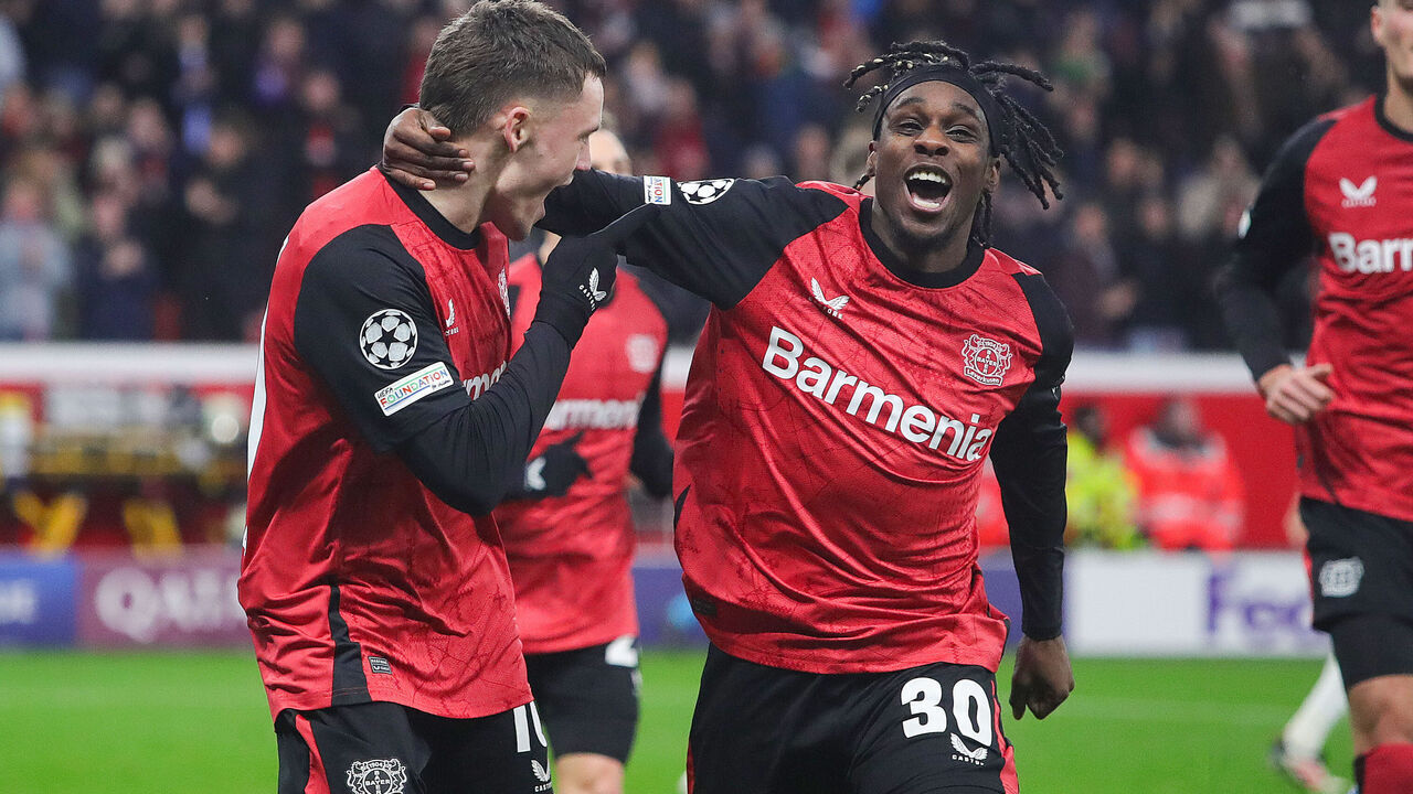 LEVERKUSEN, GERMANY - JANUARY 29: (Lr) Florian Wirtz of Bayer Leverkusen celebrates after scoring the first goal with Jeremie Frimpong of Bayer Leverkusen during the UEFA Champions League 2024/25 League Phase MD8 match between Bayer 04 Leverkusen and AC Sparta Praha at BayArena on January 29, 2025 in Leverkusen, Germany.