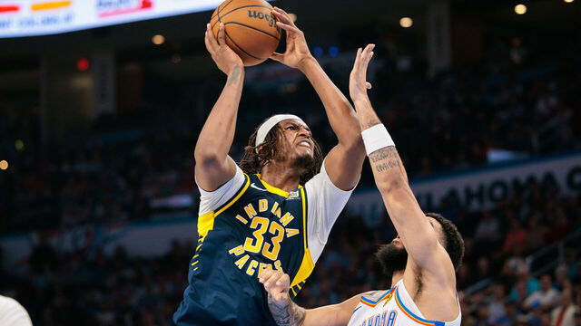 OKLAHOMA CITY, OKLAHOMA - MARCH 29: Myles Turner #33 of the Indiana Pacers shoots the ball during the second quarter against the Oklahoma City Thunder Paycom Center on March 29, 2025 in Oklahoma City, Oklahoma.