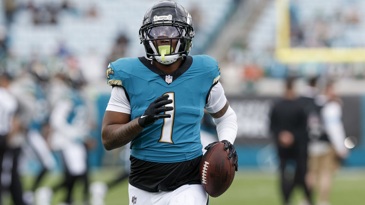 JACKSONVILLE, FL - DECEMBER 15: Jacksonville Jaguars running back Travis Etienne Jr. (1) warms up before the game between the Jacksonville Jaguars and the New York Jets on December 15, 2024 at EverBank Stadium in Jacksonville, Fl.