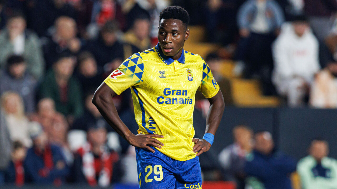 MADRID, SPAIN - 2024/11/08: Dario Essugo (UD Las Palmas) seen in action during the LaLiga EA SPORTS game between teams of Rayo Vallecano and UD Las Palmas at Estadio de Vallecas. Final score; Rayo Vallecano 1:3 UD Las Palmas.
