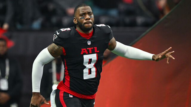 ATLANTA, GA DECEMBER 01: Atlanta tight end Kyle Pitts (8) reacts during pre-game introductions prior to the start of the NFL game between the Los Angeles Chargers and the Atlanta Falcons on December 1st, 2024 at Mercedes-Benz Stadium in Atlanta, GA.