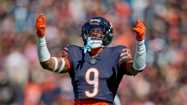 CHICAGO, IL - OCTOBER 06: Chicago Bears safety Jaquan Brisker (9) celebrates after a play in action during a game between the Chicago Bears and the Carolina Panthers on October 06, 2024 at Soldier Field, in Chicago, IL.