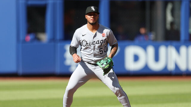 NEW YORK, NEW YORK - MAY 26: Lenyn Sosa #50 of the Chicago White Sox in action against the New York Mets during their game at Citi Field on May 26, 2025 in New York City.