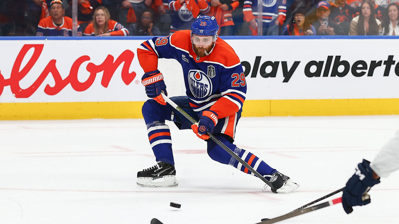 EDMONTON, AB - JUNE 04: Edmonton Oilers Center Leon Draisaitl (29) scores the game winner in overtime in game one of Stanley Cup Final Edmonton Oilers game versus the Florida Panthers on June 04, 2025 at Rogers Place in Edmonton, AB.
