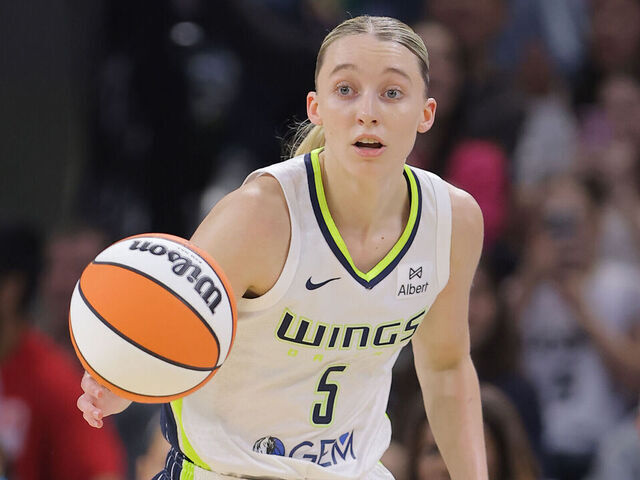 Wings' Bueckers to miss 3rd straight game with concussion | theScore.com