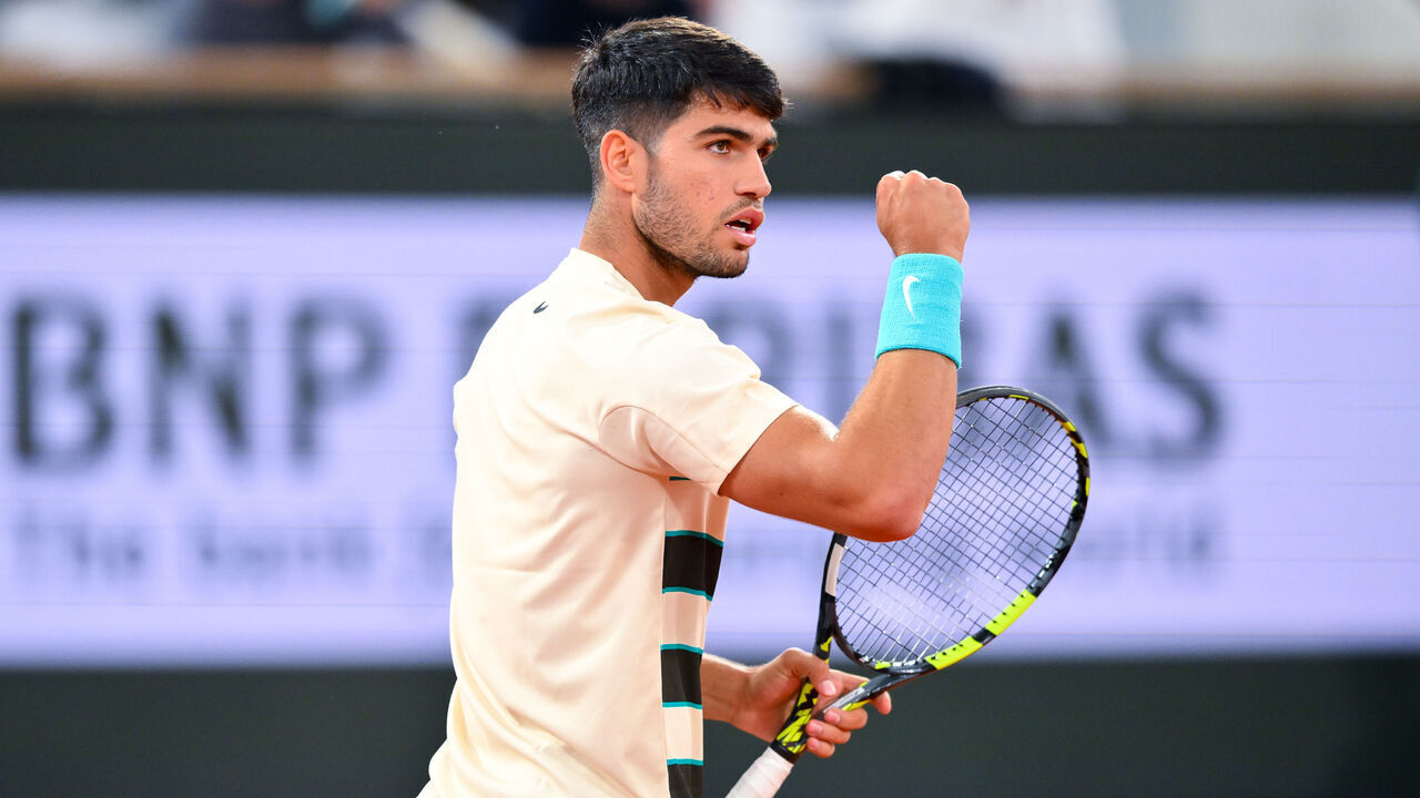 PARIS, FRANCE - JUNE 06: Carlos Alcaraz of Spain celebrates a point against Lorenzo Musetti of Italy during the Men's Singles Semi Final match on Day Thirteen of the 2025 French Open at Roland Garros on June 06, 2025 in Paris, France.