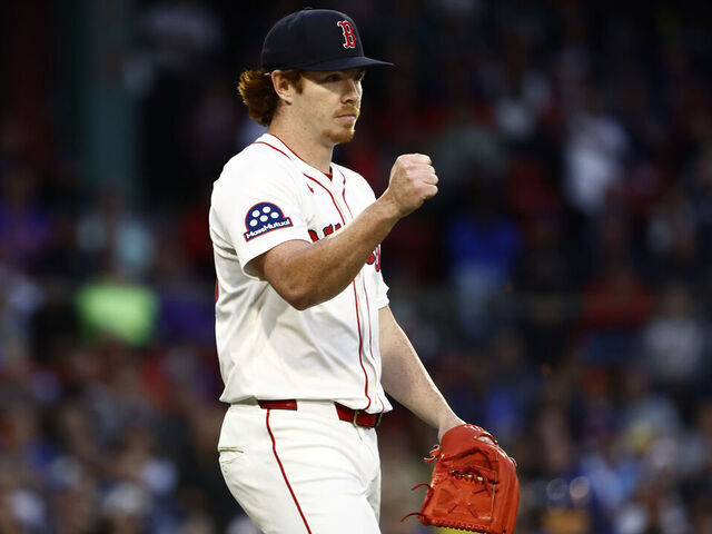 Red Sox rookie Dobbins: 'I'd retire' before playing for Yankees | theScore.com