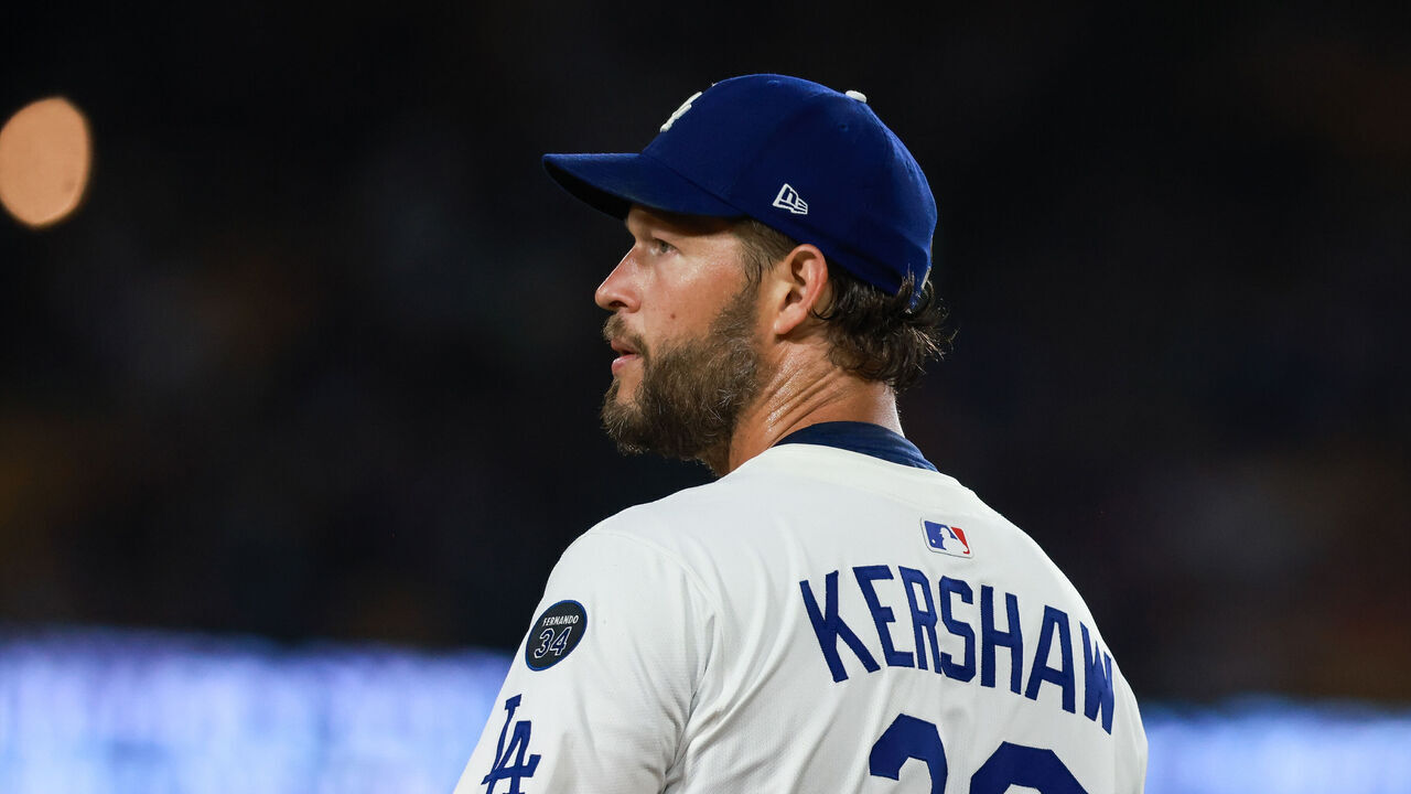 LOS ANGELES, CA - JUNE 03: Clayton Kershaw #22 of the Los Angeles Dodgers pitches during the game between the New York Mets and the Los Angeles Dodgers at Dodger Stadium on Tuesday, June 3, 2025 in Los Angeles, California.