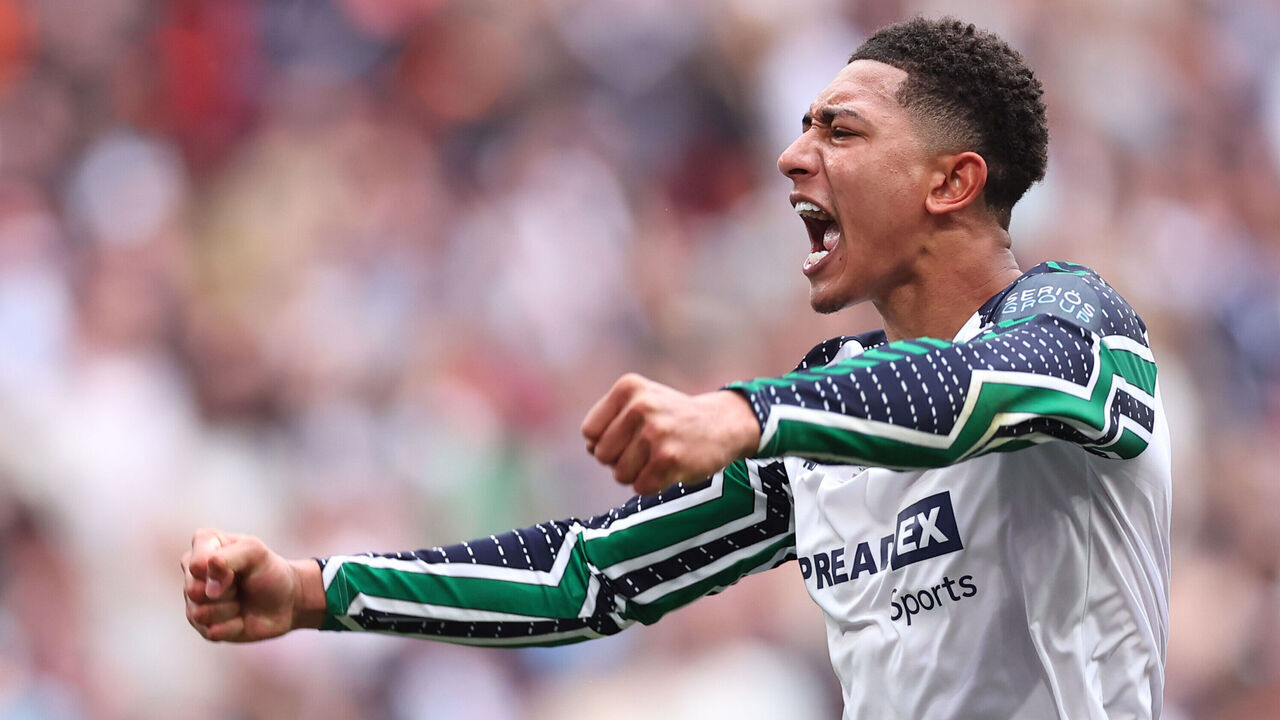 LONDON, ENGLAND - MAY 24: Jobe Bellingham of Sunderland celebrates at full time during the Sky Bet Championship Play-Off Final match between Sheffield United and Sunderland at Wembley Stadium on May 24, 2025 in London, England.