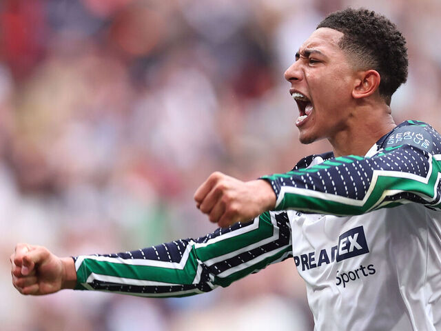 LONDON, ENGLAND - MAY 24: Jobe Bellingham of Sunderland celebrates at full time during the Sky Bet Championship Play-Off Final match between Sheffield United and Sunderland at Wembley Stadium on May 24, 2025 in London, England.