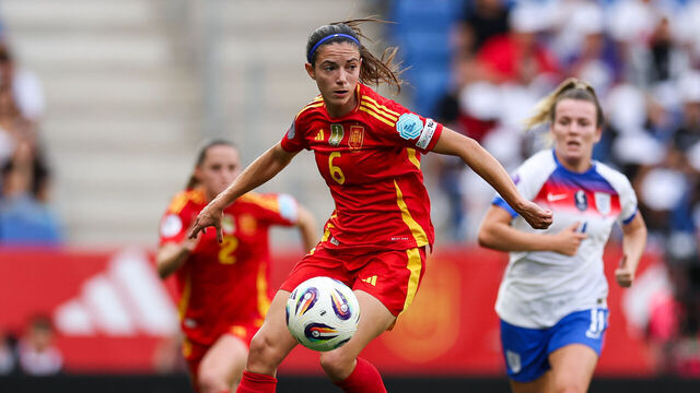 BARCELONA, SPAIN - JUNE 03: Aitana Bonmati of Spain controls the ball during the UEFA Women's Nations League 2024/25 Grp A3 MD6 match between Spain and England at RCDE Stadium on June 03, 2025 in Barcelona, Spain.