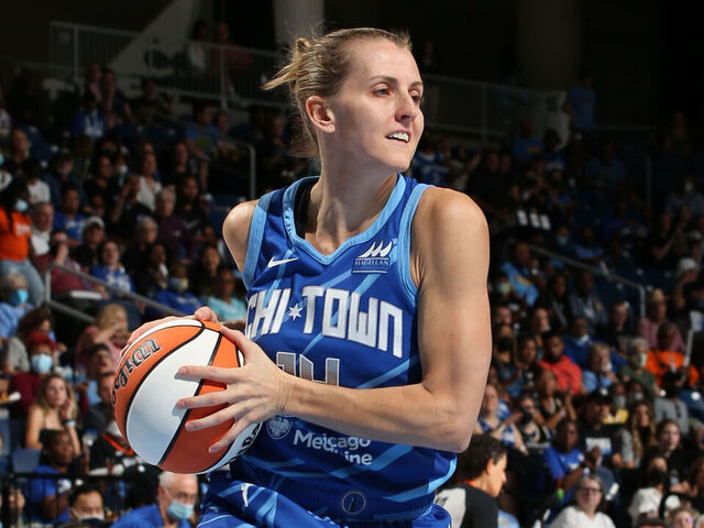 CHICAGO, IL - SEPTEMBER 8: Allie Quigley #14 of the Chicago Sky looks to pass the ball during Round 2 Game 5 of the 2022 WNBA Playoffs on September 8, 2022 at the Wintrust Arena in Chicago, Illinois. Mandatory Copyright Notice: Copyright 2022 NBAE