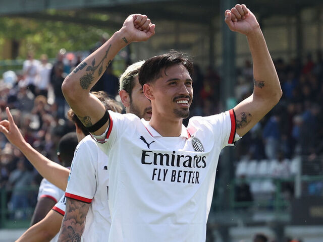 VENICE, ITALY - APRIL 27: Tijjani Reijndersof AC Milan celebrates during the Serie match between Venezia and Milan at Stadio Pier Luigi Penzo on April 27, 2025 in Venice, Italy.