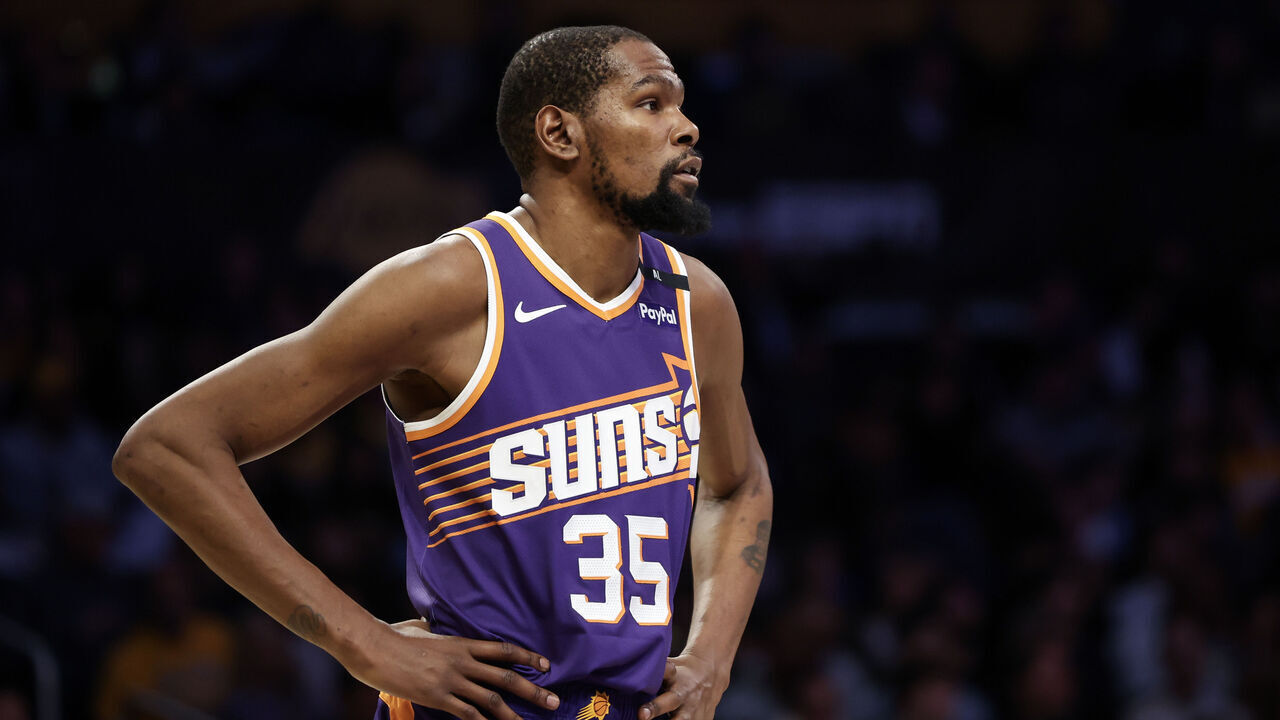 LOS ANGELES, CALIFORNIA - MARCH 16: Kevin Durant #35 of the Phoenix Suns looks on in the first half against the Los Angeles Lakers at Crypto.com Arena on March 16, 2025 in Los Angeles, California.