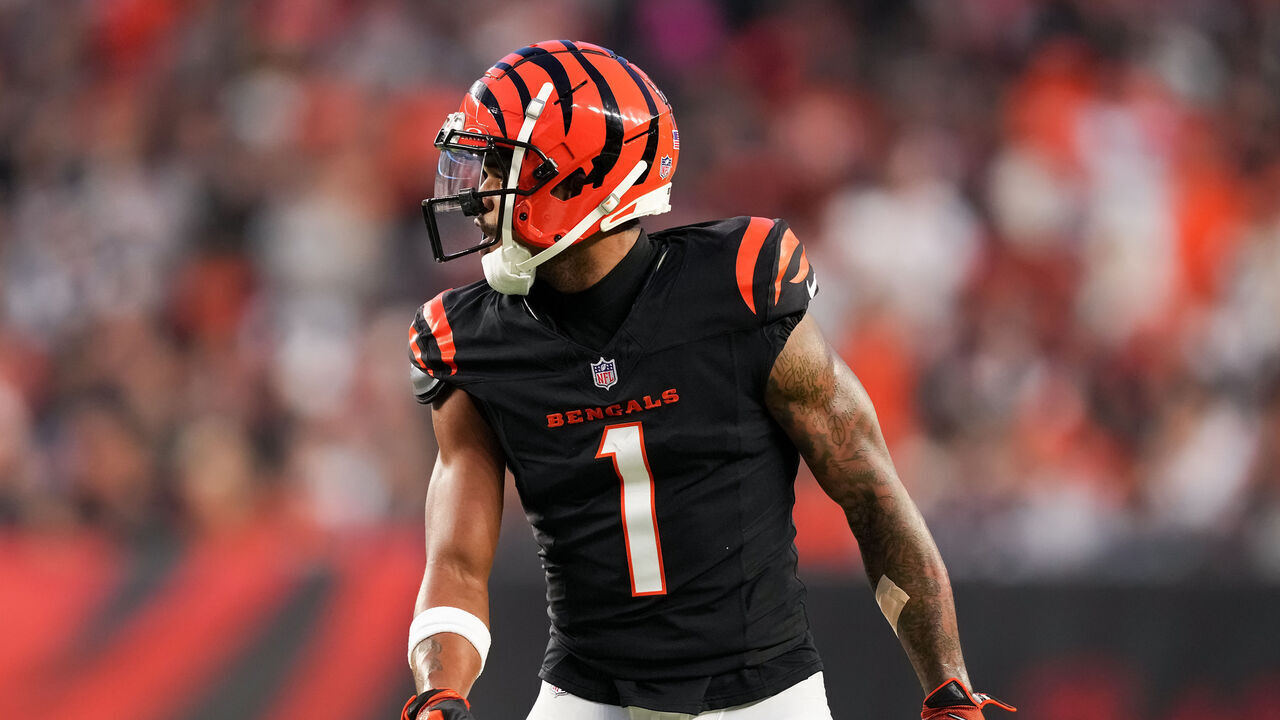 CINCINNATI, OHIO - DECEMBER 28: Ja'Marr Chase #1 of the Cincinnati Bengals lines up for a play in the second quarter against the Denver Broncos at Paycor Stadium on December 28, 2024 in Cincinnati, Ohio.