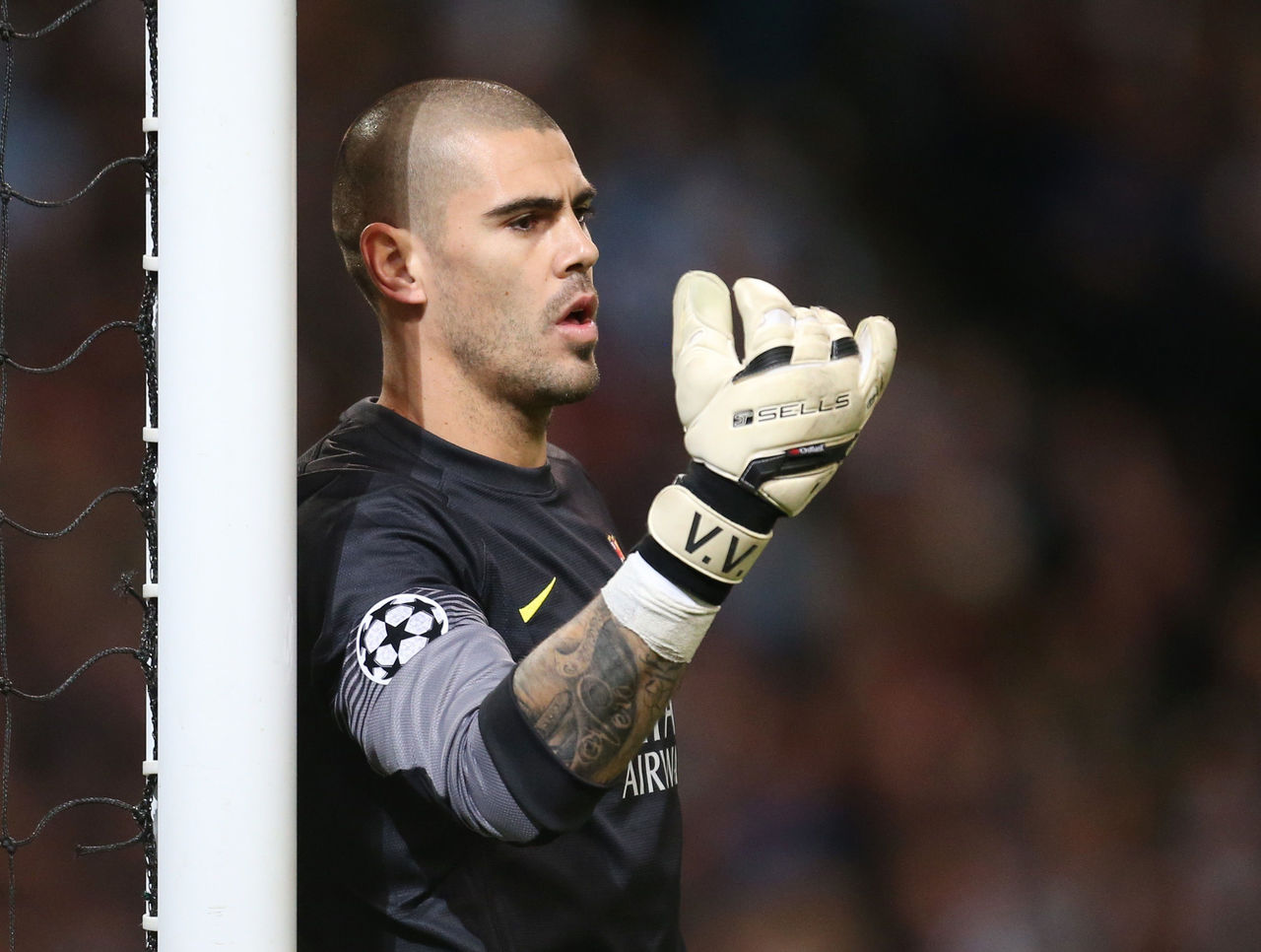 Photo Victor Valdes Attends Manchester United Chelsea Match Thescore Com