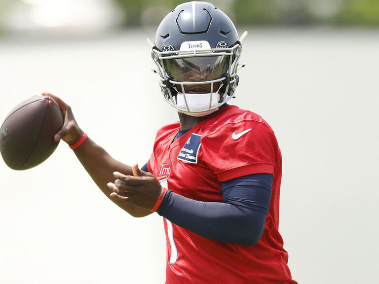 Titans' Ward to 'throw the f--k out of the ball' during summer break