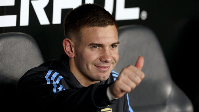 Argentina's forward #20 Franco Mastantuono greets during the 2026 FIFA World Cup South American qualifiers football match between Argentina and Colombia at the Mas Monumental stadium in Buenos Aires, on June 10, 2025.