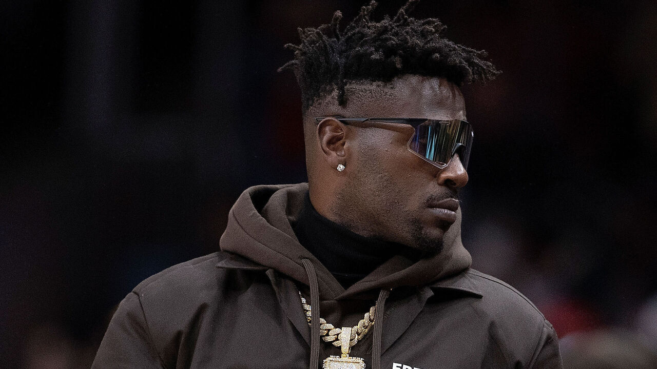 ATLANTA, GEORGIA - MARCH 11: NFL player Antonio Brown looks on during the second half of the game between the Atlanta Hawks and the Los Angeles Clippers at State Farm Arena on March 11, 2022 in Atlanta, Georgia.