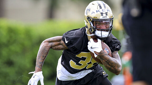 METAIRIE, LOUISIANA - JUNE 10: Cam Akers #38 tries out for the New Orleans Saints during a madatory minicamp practice session at the Ochsner Sports Performance Center on June 10, 2025 in Metairie, Louisiana.