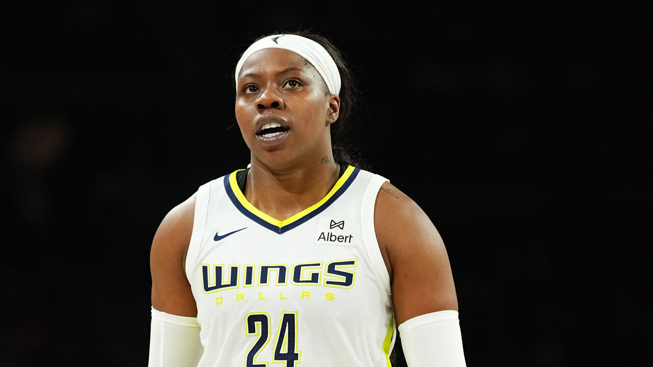 LAS VEGAS, NV - JUNE 13: Arike Ogunbowale #24 of the Dallas Wings during the game against the Las Vegas Aces on June 13, 2025 at Michelob ULTRA Arena n Las Vegas, Nevada. Mandatory Copyright Notice: Copyright 2025 NBAE