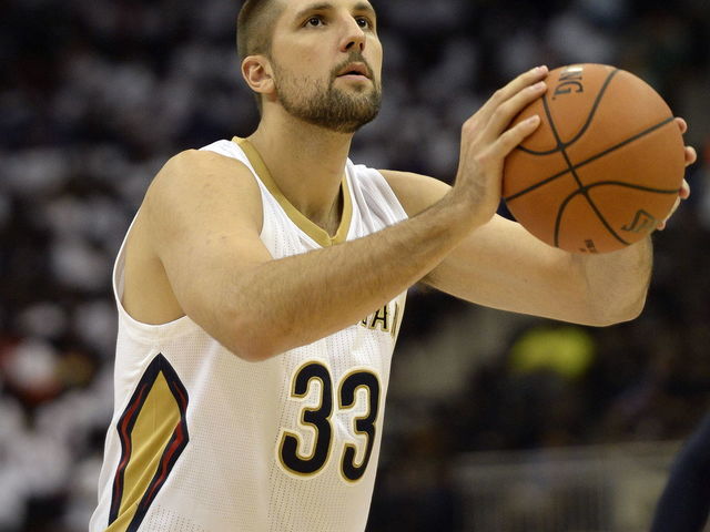 Pelicans' Anderson will miss 2-4 weeks with sprained knee