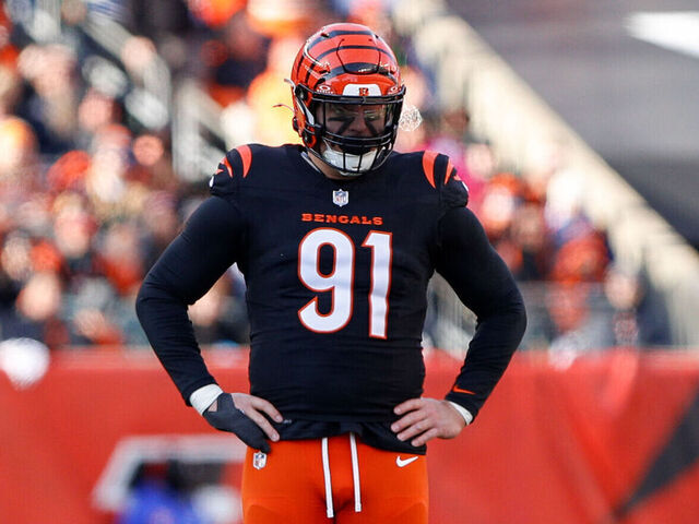 CINCINNATI, OH - DECEMBER 22: Cincinnati Bengals defensive end Trey Hendrickson (91) stands on the field during the game against the Cleveland Browns and the Cincinnati Bengals on December 22, 2024, at Paycor Stadium in Cincinnati, OH.