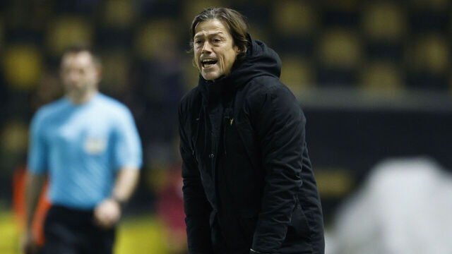AEK coach Matias Almeida reacts during the Aris - AEK match for the 26th round of the Super League at the Kleanthis Vikelidis Stadium in Thessaloniki, Greece, on March 9, 2025.