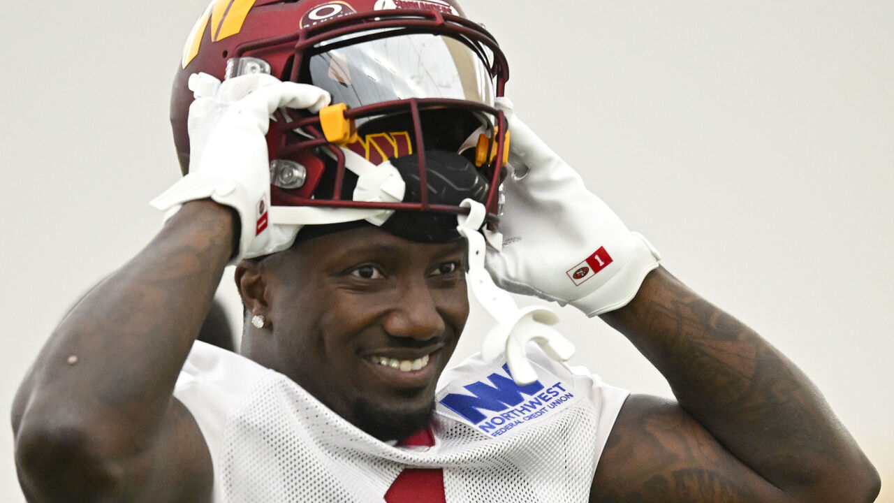 ASHBURN, VA - MAY 28: Washington Commanders wide receiver Deebo Samuel Sr. during the first day of OTA's at Commanders Park in Ashburn, VA on May 28, 2025.