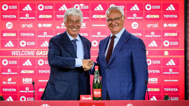 ROME, ITALY - JUNE 17: AS Roma new coach Gian Piero Gasperini, with the senior advisor of AS Roma Claudio Ranieri, during his first press conference for AS Roma at Centro Sportivo Fulvio Bernardini on June 17, 2025 in Rome, Italy.