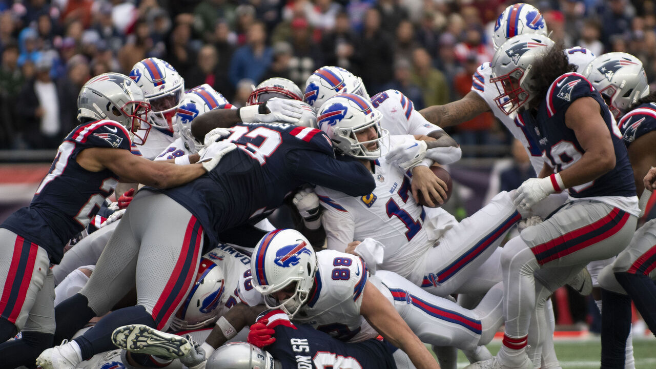 Foxborough, MA - October 22: Buffalo Bills QB Josh Allen scores on a QB sneak in the fourth quarter. The Bills lost to the New England Patriots, 29-25.