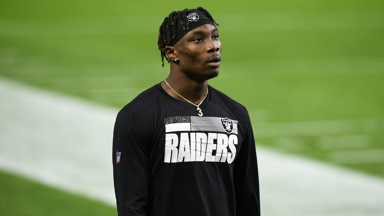 LAS VEGAS, NEVADA - NOVEMBER 22: Wide receiver Henry Ruggs III #11 of the Las Vegas Raiders warms up before a game against the Kansas City Chiefs at Allegiant Stadium on November 22, 2020 in Las Vegas, Nevada.