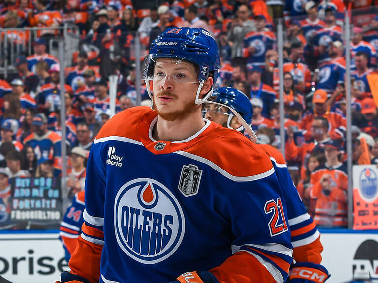Report: Oilers expected to sign Frederic to 8-year deal worth roughly $30M