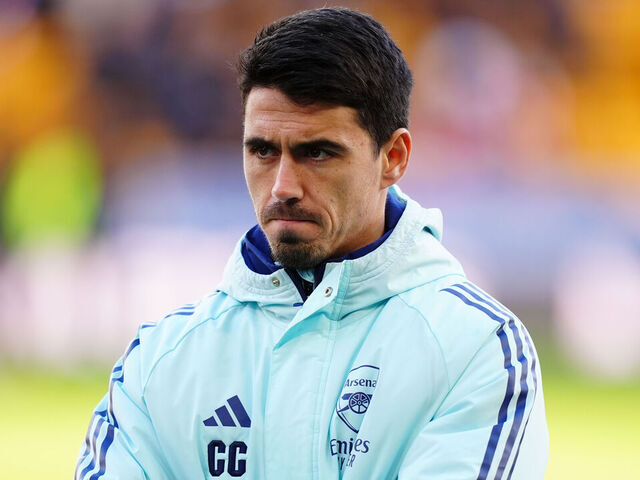 Arsenal coach Carlos Cuesta during the Premier League match at Molineux Stadium, Wolverhampton. Picture date: Saturday January 25, 2025.