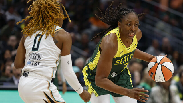 SEATTLE, WASHINGTON - JUNE 22: Nneka Ogwumike #3 of the Seattle Storm dribbles against Jaylyn Sherrod #0 of the New York Liberty during the third quarter of the game at Climate Pledge Arena on June 22, 2025 in Seattle, Washington. The Seattle Storm won 89-79.