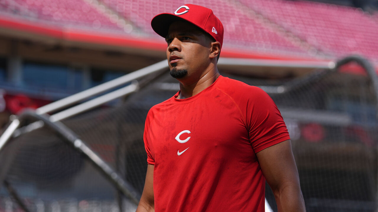 CINCINNATI, OHIO - APRIL 28: Jeimer Candelario #3 of the Cincinnati Reds during batting practice before the game against the St. Louis Cardinals at Great American Ball Park on April 28, 2025 in Cincinnati, Ohio.