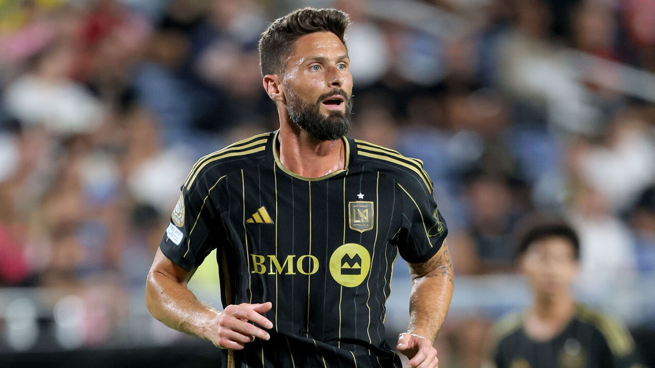 ORLANDO, FLORIDA - JUNE 24: Olivier Giroud of Los Angeles Football Club running during the FIFA Club World Cup 2025 group D match between Los Angeles Football Club and CR Flamengo at Camping World Stadium on June 24, 2025 in Orlando, Florida, United States.