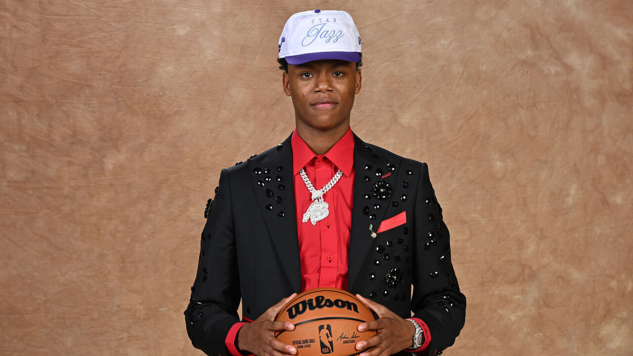 BROOKLYN, NY - JUNE 25: Ace Bailey poses for a photo after being drafted by the Utah Jazz during the 2025 NBA Draft - Round One on June 25, 2025 at Barclays Center in Brooklyn, New York. Mandatory Copyright Notice: Copyright 2025 NBAE