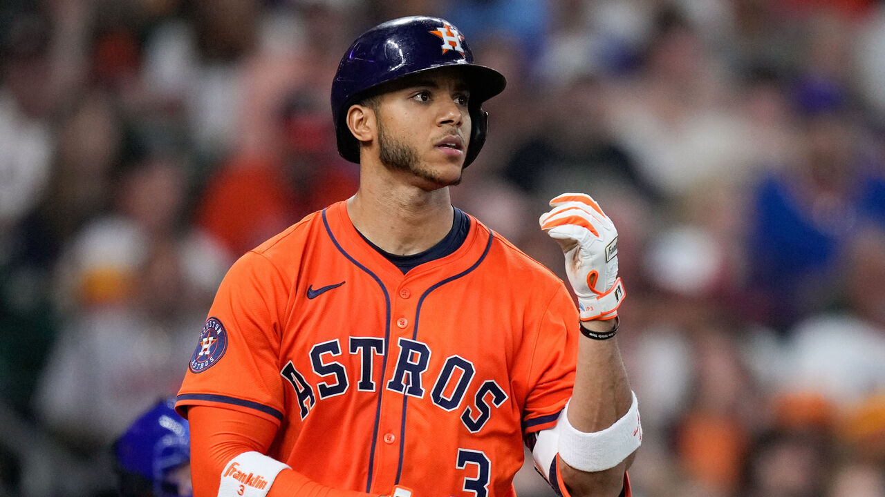 HOUSTON, TX - JUNE 27: Jeremy Peña #3 of the Houston Astros walks to first base after being hit by a pitch during the game between the Chicago Cubs and the Houston Astros at Daikin Park on Friday, June 27, 2025 in Houston, Texas.