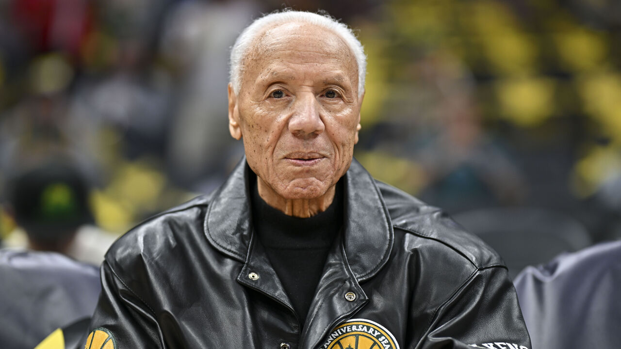 SEATTLE, WASHINGTON - OCTOBER 11: NBA legend Lenny Wilkens attends the Rain City Showcase game between the Portland Trail Blazers and the LA Clippers at Climate Pledge Arena on October 11, 2024 in Seattle, Washington. The LA Clippers won 101-99.