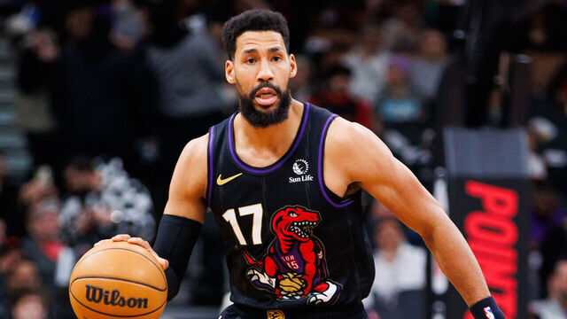 TORONTO, CANADA - JANUARY 21: Garrett Temple #17 of the Toronto Raptors dribbles the ball up court against the Orlando Magic during second half of their NBA game at Scotiabank Arena on January 21, 2025 in Toronto, Canada.