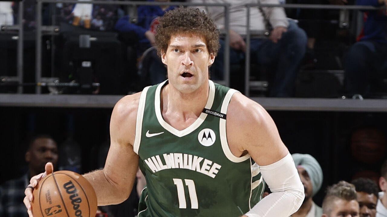 DETROIT, MI - APRIL 11: Brook Lopez #11 of the Milwaukee Bucks handles the ball during the game against the Detroit Pistons on April 11, 2025 at Little Caesars Arena in Detroit, Michigan. NOTE TO USER: User expressly acknowledges and agrees that, by downloading and/or using this photograph, User is consenting to the terms and conditions of the Getty Images License Agreement. Mandatory Copyright Notice: Copyright 2025 NBAE