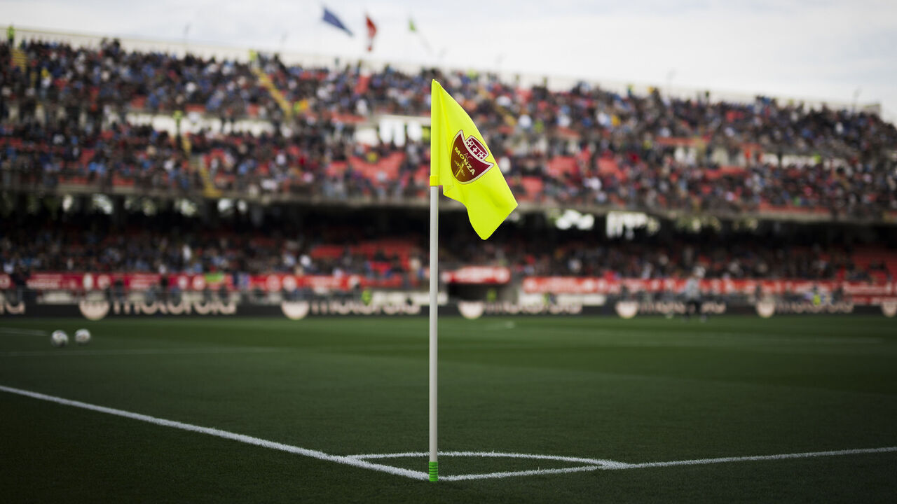 U-POWER STADIUM, MONZA, ITALY - 2025/04/19: A general view of U-Power Stadium (also known as Brianteo stadium) shows a corner kick flag bearing the logo of AC Monza prior to the Serie A football match between AC Monza and SSC Napoli. SSC Napoli won 1-0 over AC Monza.