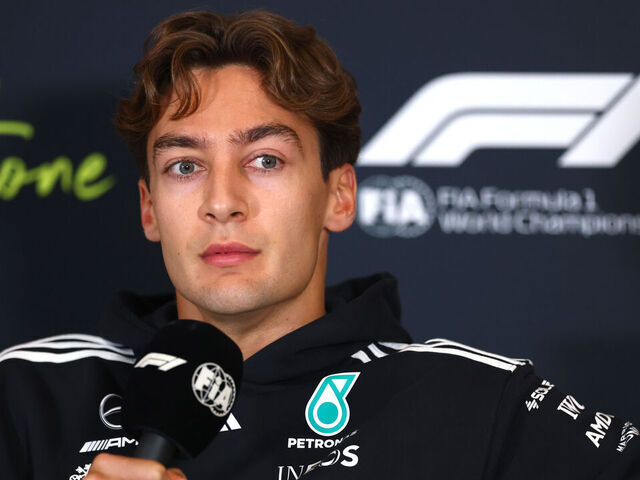 Russell expects to stay at Mercedes despite Verstappen rumo…